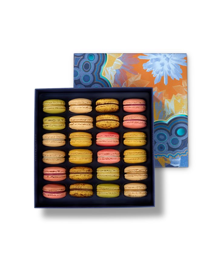 Coffret de 24 macarons | Pierre Hermé Paris